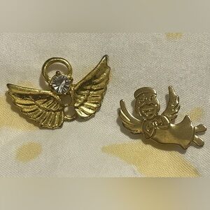 3/$30✨ 👼✨Vintage Gold-Tone Guardian Angel Pin Set (2)✨🕊️